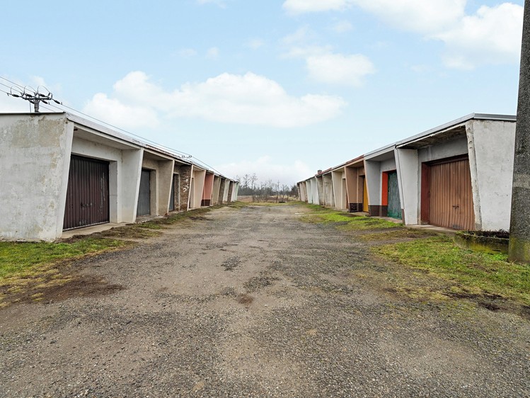 Pronájem garáže 21 m² - foto 1