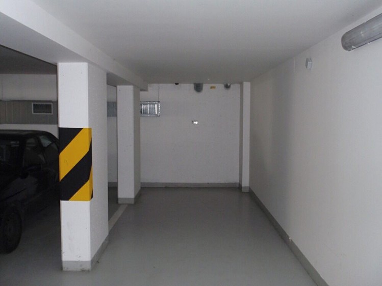 Pronájem garážového stání 12 m² - foto 3
