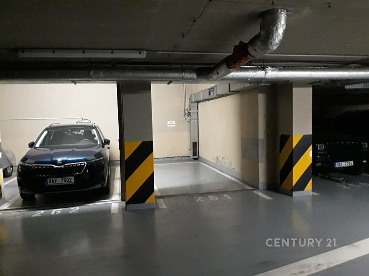 Pronájem garáže 12 m² - foto 2