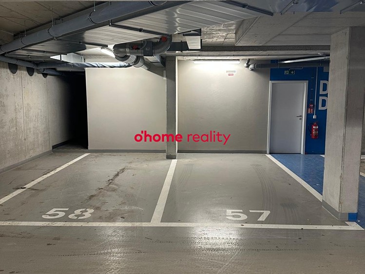 Pronájem garážového stání 13 m² - foto 2