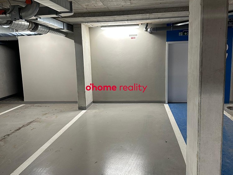 Pronájem garážového stání 13 m² - foto 3