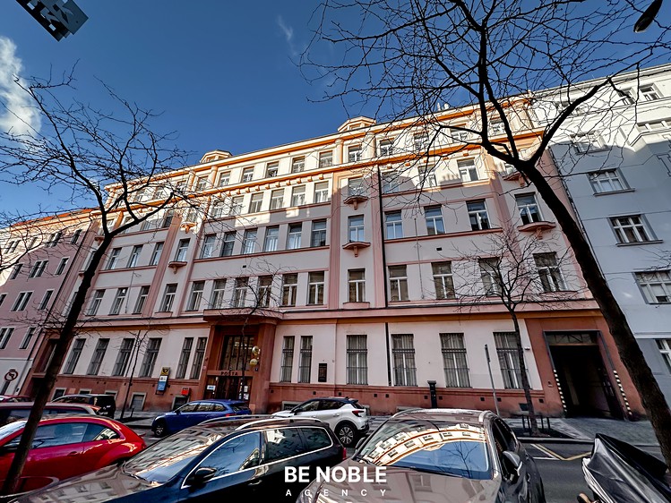 Pronájem garážového stání 20 m² - foto 5