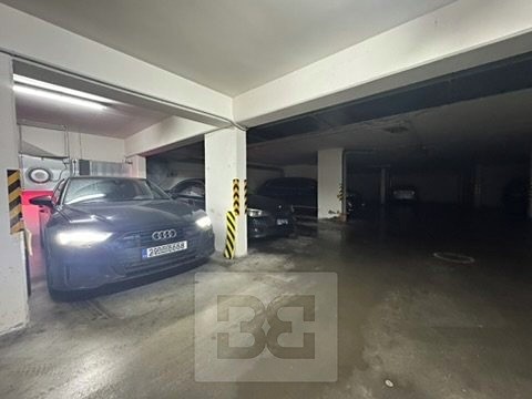 Pronájem garážového stání 15 m² - foto 2