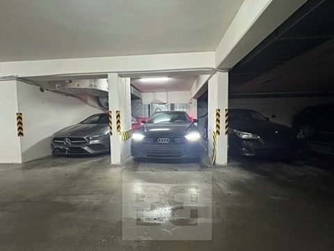Pronájem garážového stání 15 m² - foto 3