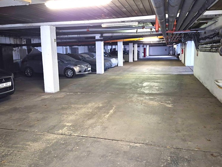 Pronájem garážového stání 16 m² - foto 3
