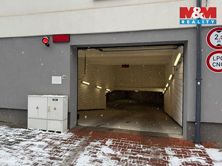 Pronájem garážového stání 18 m² - foto 6