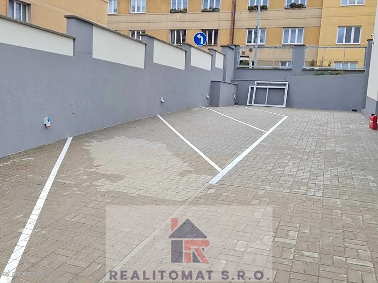 Pronájem garáže 9 m² - foto 4