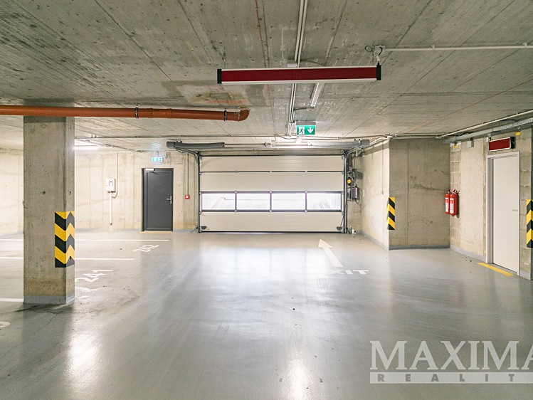 Pronájem garáže 15 m² - foto 1