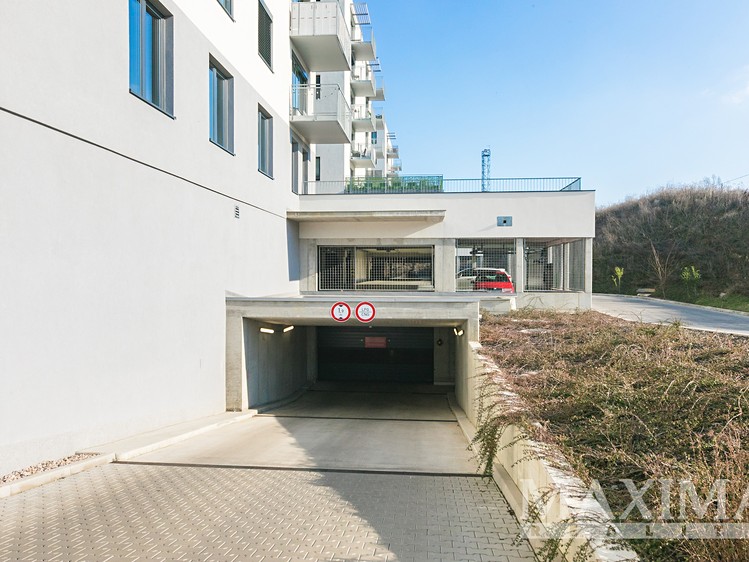 Pronájem garáže 15 m² - foto 2