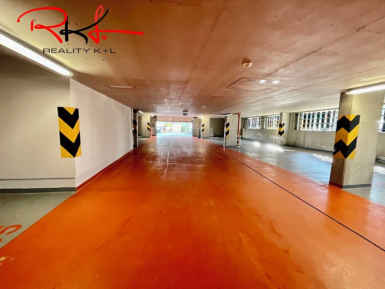 Pronájem garážového stání 15 m² - foto 2