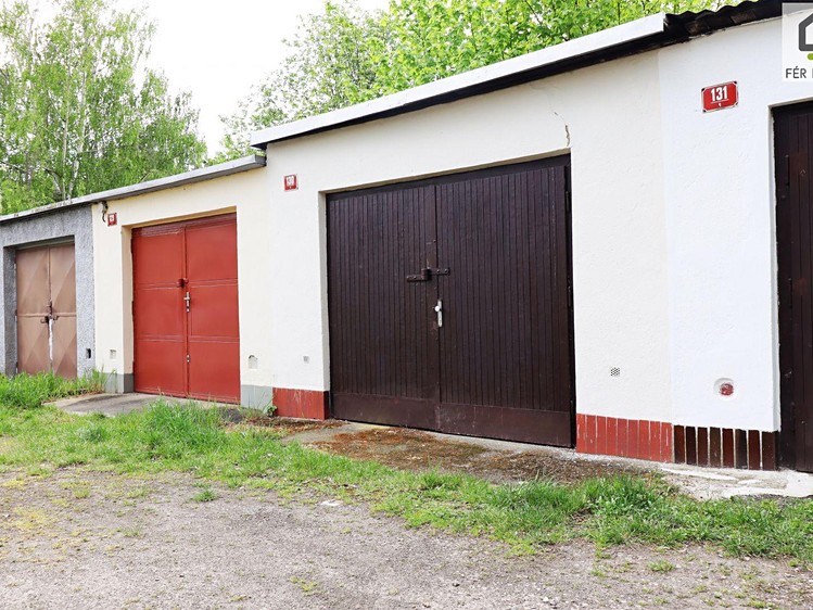 Pronájem garáže 24 m² - foto 1