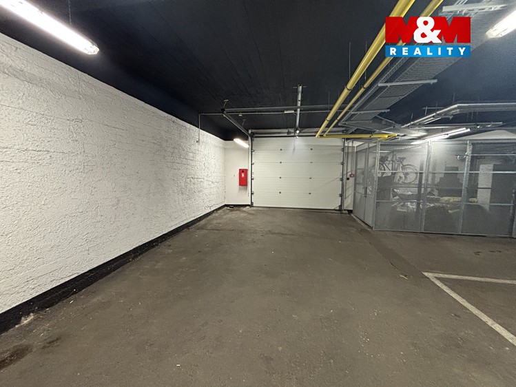 Pronájem garážového stání 20 m² - foto 3