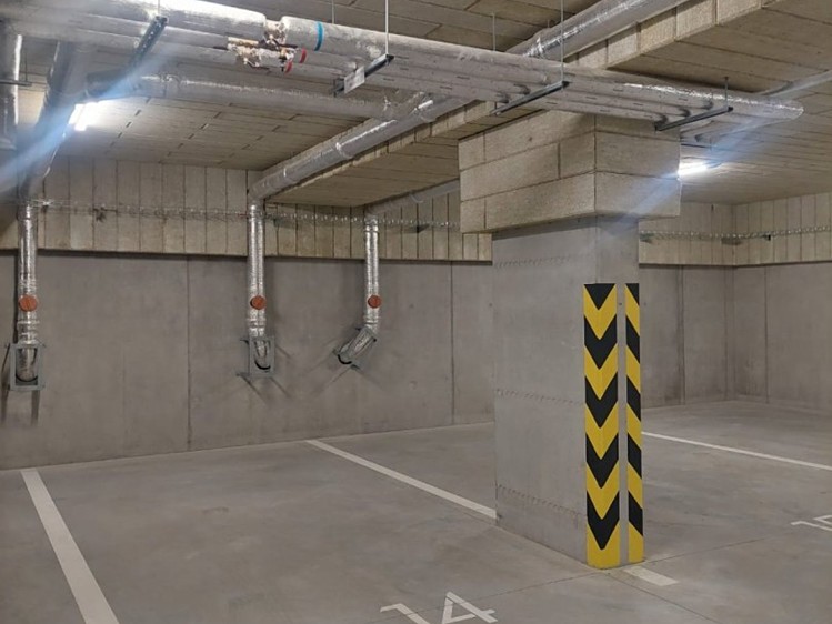 Pronájem garážového stání 12 m² - foto 2