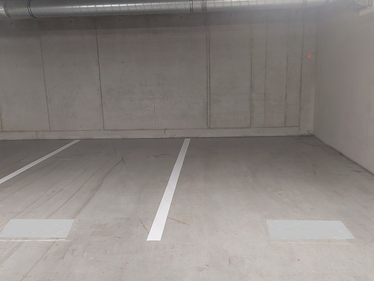 Pronájem garážového stání 12 m² - foto 2