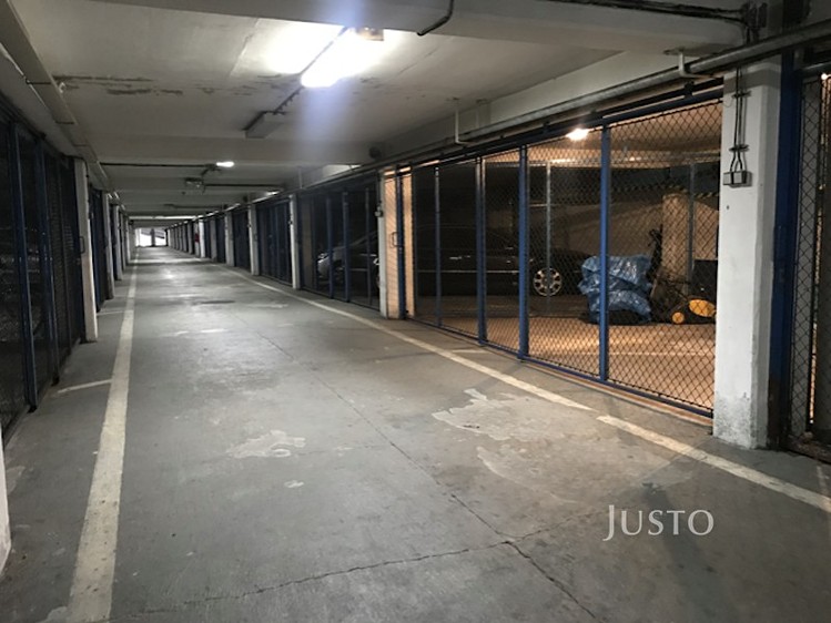 Pronájem garážového stání 16 m² - foto 3