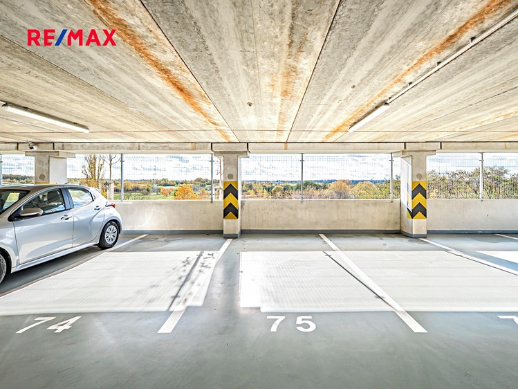 Pronájem garážového stání 12 m² - foto 5
