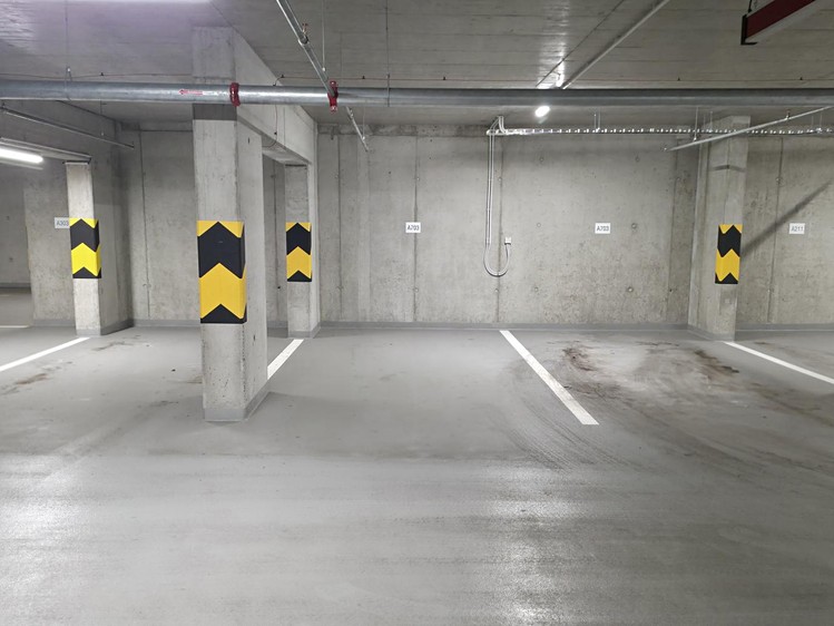 Pronájem garážového stání 13 m² - foto 2