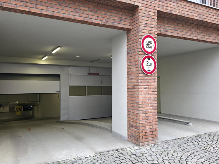 Pronájem garážového stání 13 m² - foto 7
