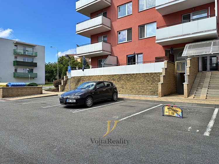 Pronájem garážového stání 13 m² - foto 5