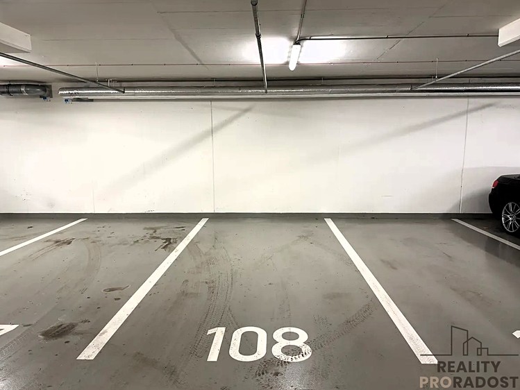 Pronájem garáže 14 m² - foto 2