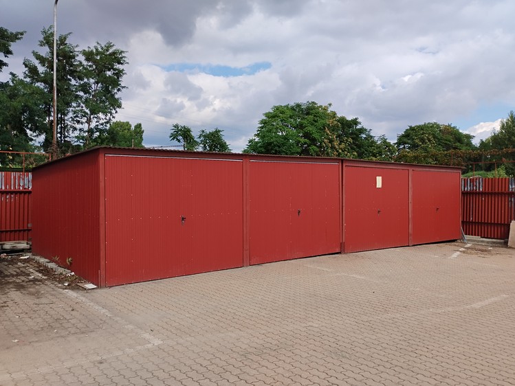 Pronájem garáže 15 m² - foto 1