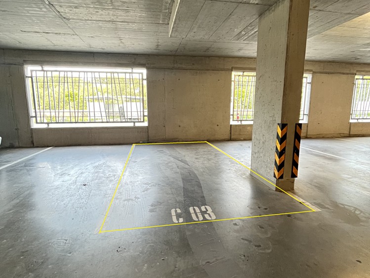 Pronájem garážového stání 15 m² - foto 2