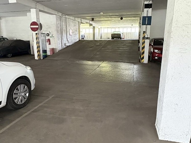 Pronájem garážového stání 16 m² - foto 3