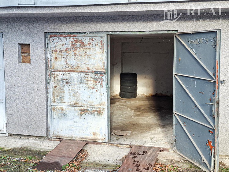 Pronájem garáže 16 m² - foto 1