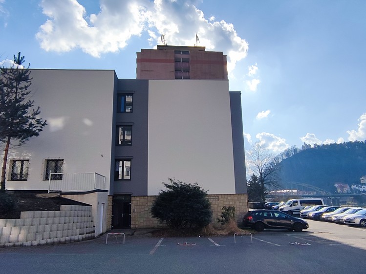 Pronájem garážového stání 20 m² - foto 2