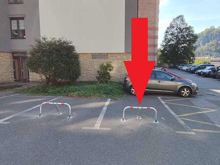Pronájem garážového stání 20 m² - foto 1