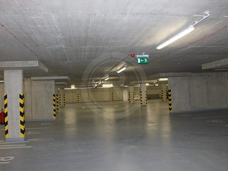 Pronájem garážového stání 18 m² - foto 4