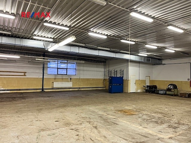 Pronájem garážového stání 625 m² - foto 7
