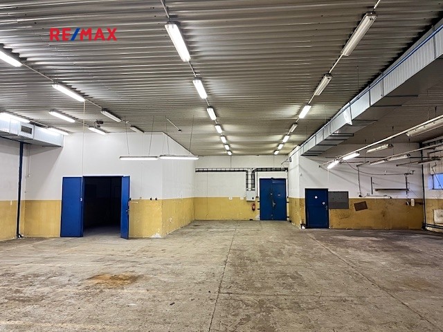 Pronájem garážového stání 625 m² - foto 8