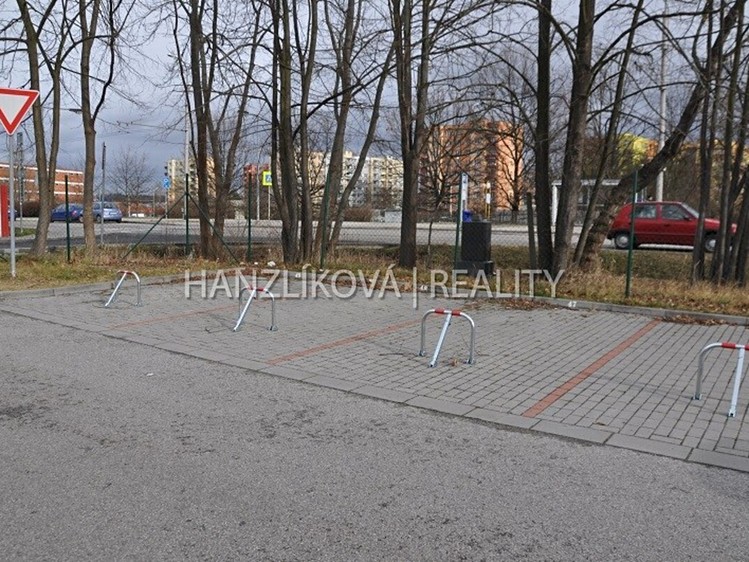 Pronájem garážového stání 13 m² - foto 3