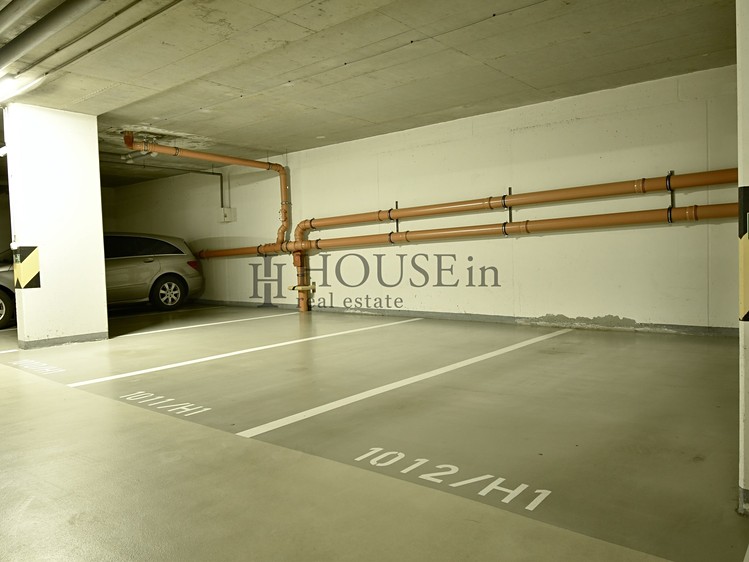 Pronájem garážového stání 12 m² - foto 2