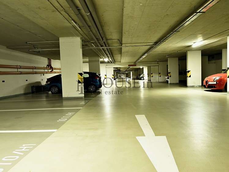 Pronájem garážového stání 12 m² - foto 4