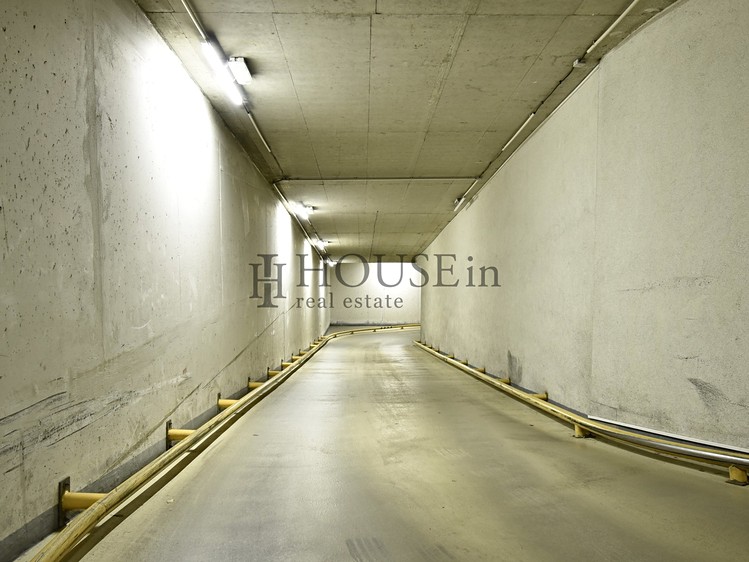 Pronájem garážového stání 12 m² - foto 5