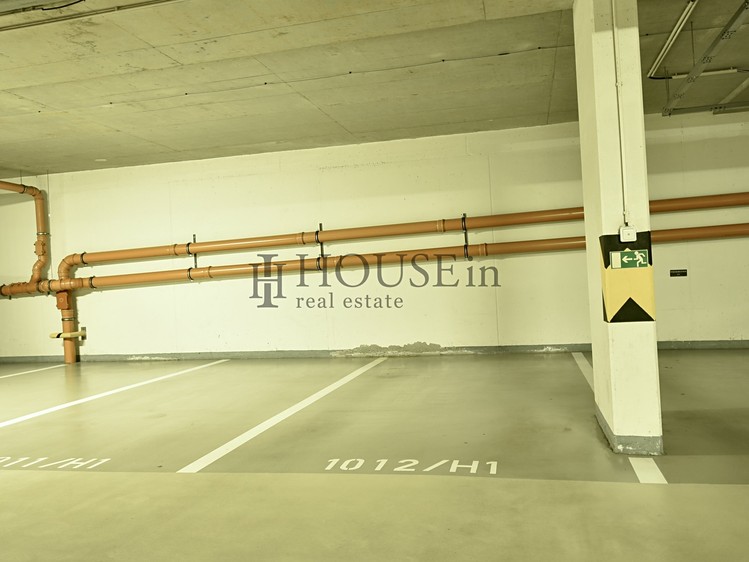 Pronájem garážového stání 12 m² - foto 7