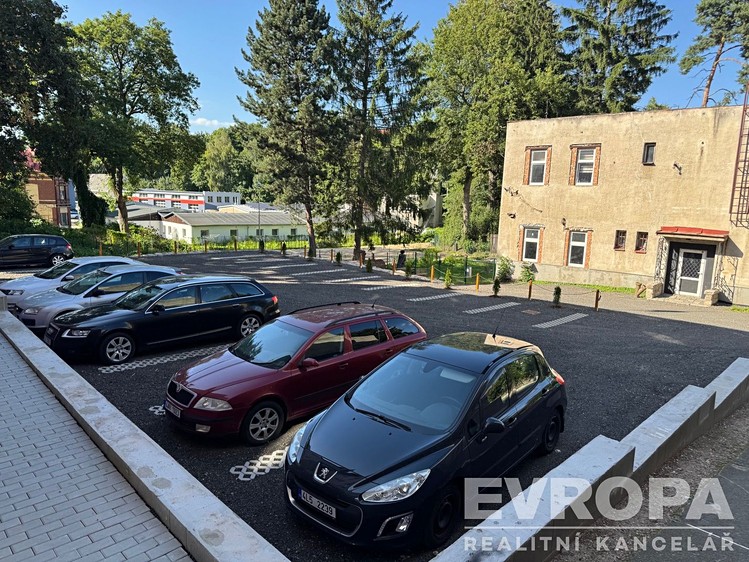 Pronájem garážového stání 18 m² - foto 4