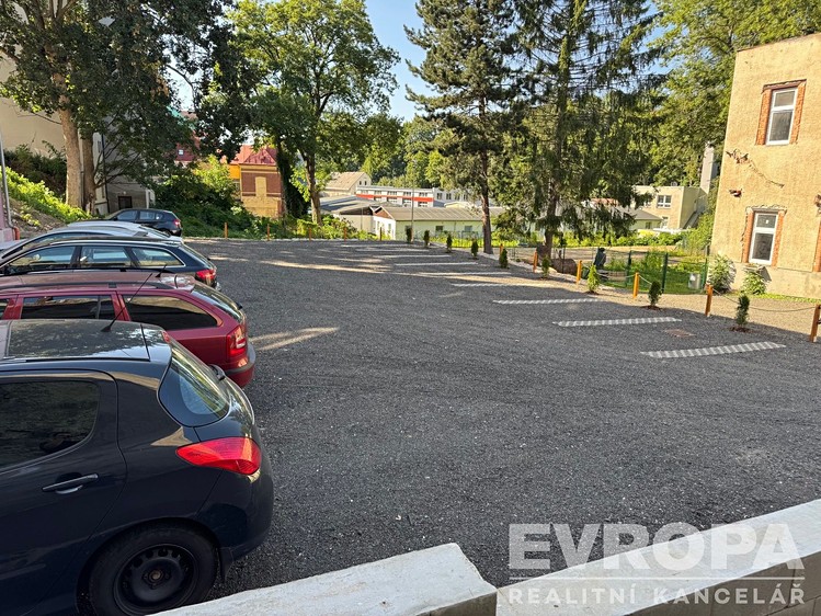 Pronájem garážového stání 18 m² - foto 2