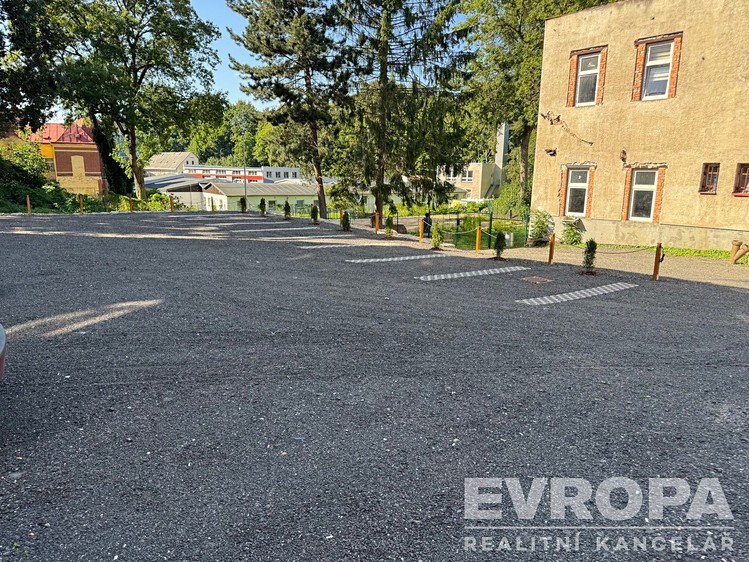 Pronájem garážového stání 18 m² - foto 3