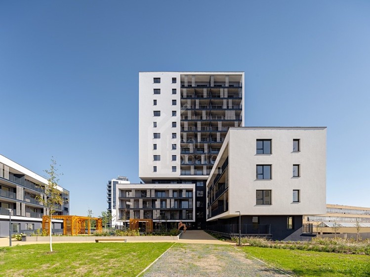 Pronájem garážového stání 12 m² - foto 2