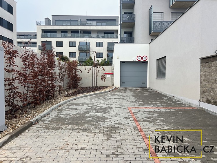 Pronájem garáže 13 m² - foto 8