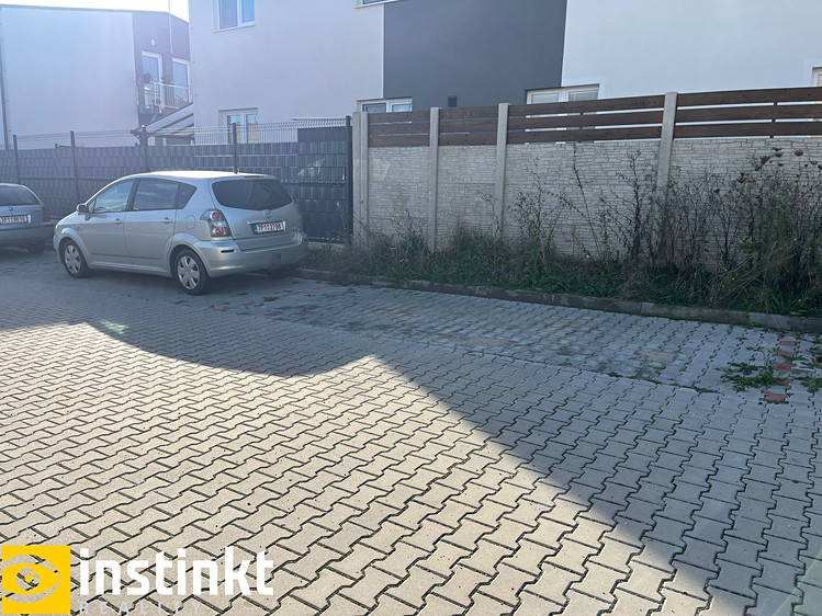 Pronájem garážového stání 12 m² - foto 3