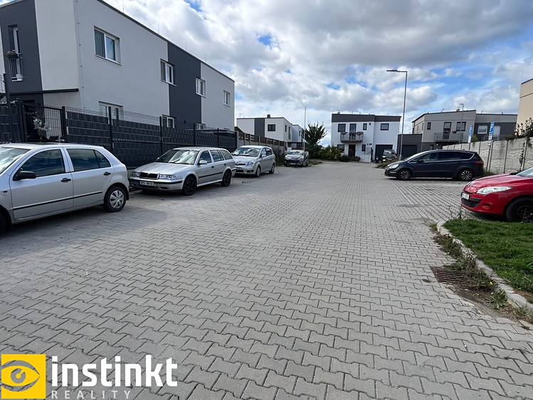 Pronájem garážového stání 12 m² - foto 8