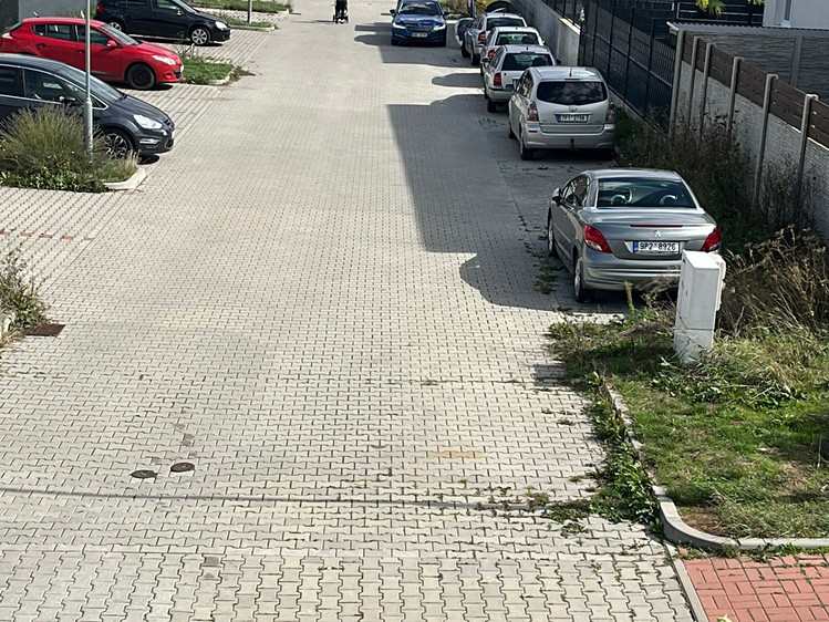Pronájem garážového stání 12 m² - foto 6
