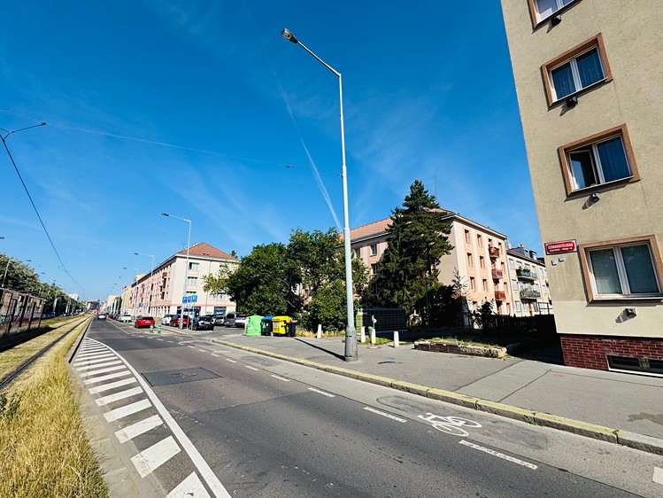 Pronájem garážového stání 13 m² - foto 7