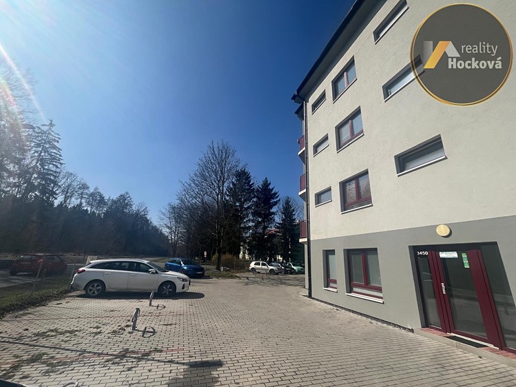 Pronájem garážového stání 15 m² - foto 2