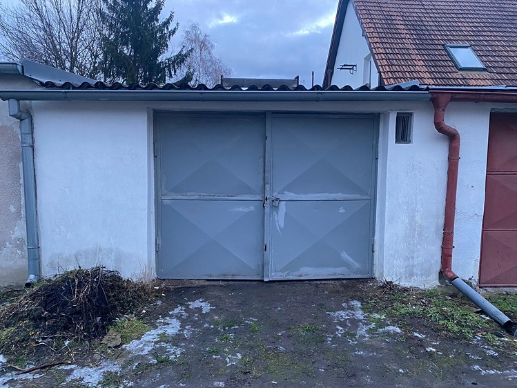 Pronájem garáže 28 m² - foto 1