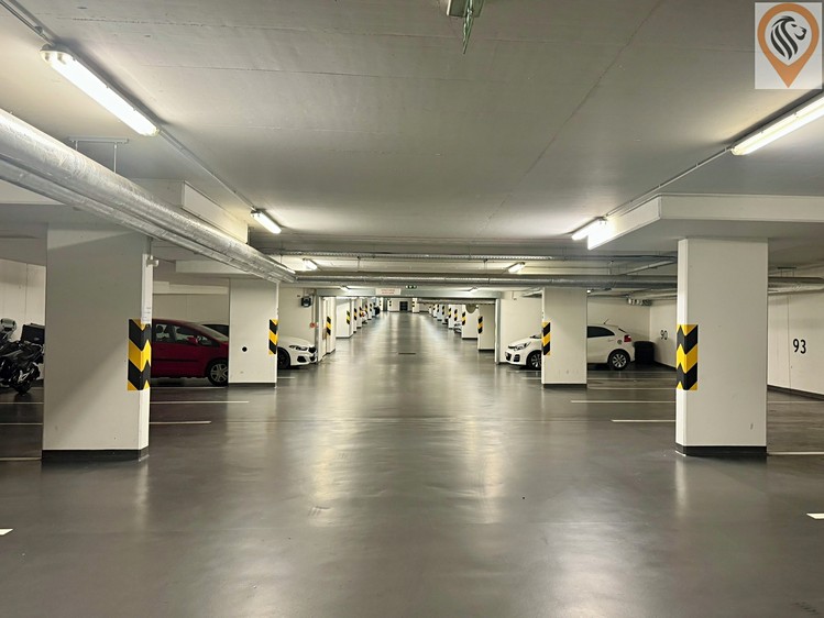 Pronájem garážového stání 15 m² - foto 3